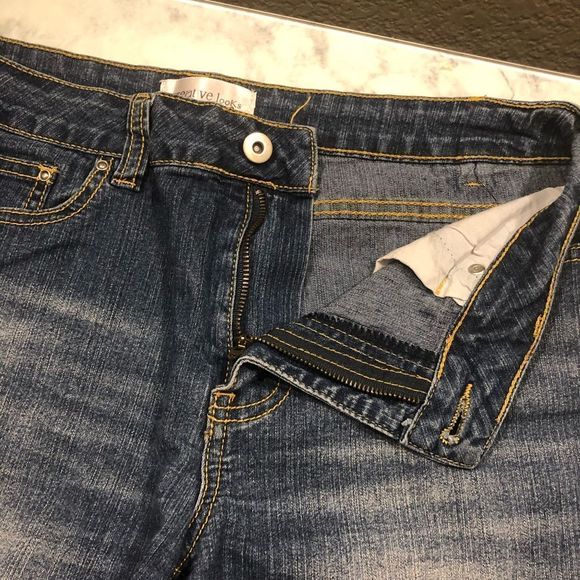 Like new jean Denim jean shorts Size 10 - Picture 3 of 6